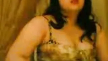 レズビアンBDSM 芸能人 gif